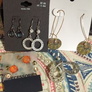Assorted Earrings Set with Gold and Silver Tones, Costume Jewelry Lot